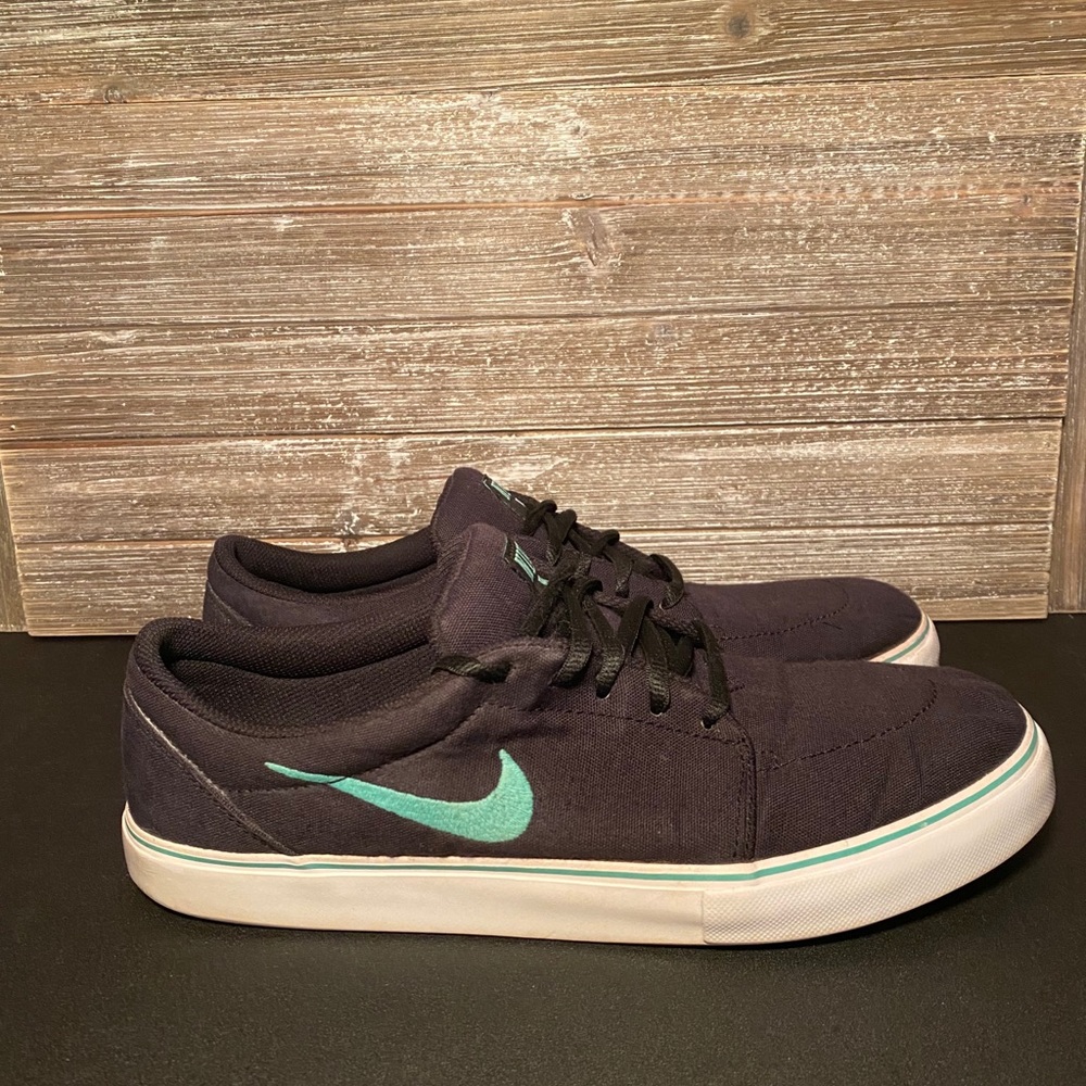 Nike SB Satire Canvas